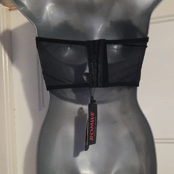 ROMWE Black Lace Longline Bustier Bra with Cross Charm - Picture 2 of 5